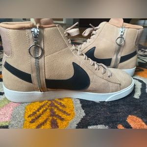 Nike Blazer Mid Rebel 
Bio Beige Summit White (Women's)
